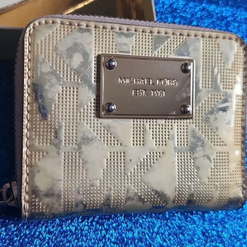 Michael Kors Metallic Gold Zip Wallet